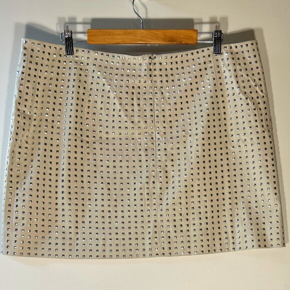 H&M SZ 18 NWT Ecru color studded faux leather mini skirt Artsy Party Club Disco - Picture 4 of 6